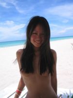 フィリピン美少女 ヌード画像とか！小麦色に焼けてるフィリピンギャルの家脱ぎやビーチヌードがエロいｗｗｗｗｗｗ