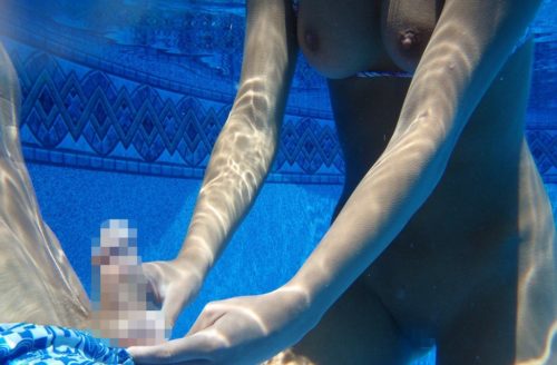 水中セックス 画像020
